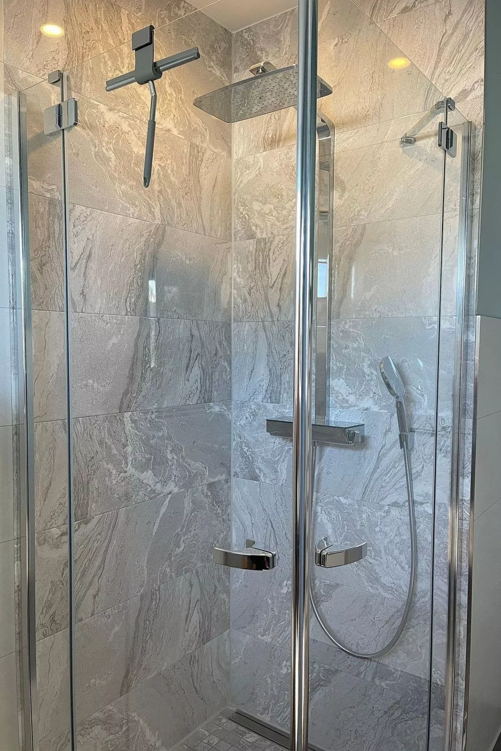 Exclusives Apartement in Glowe Villa Am Meer OG-Buiten