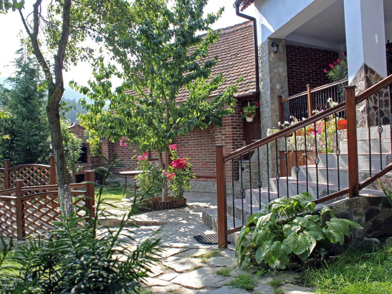 Casa Crina - rustikale Ferienvilla in Siebenbürgen-Buiten