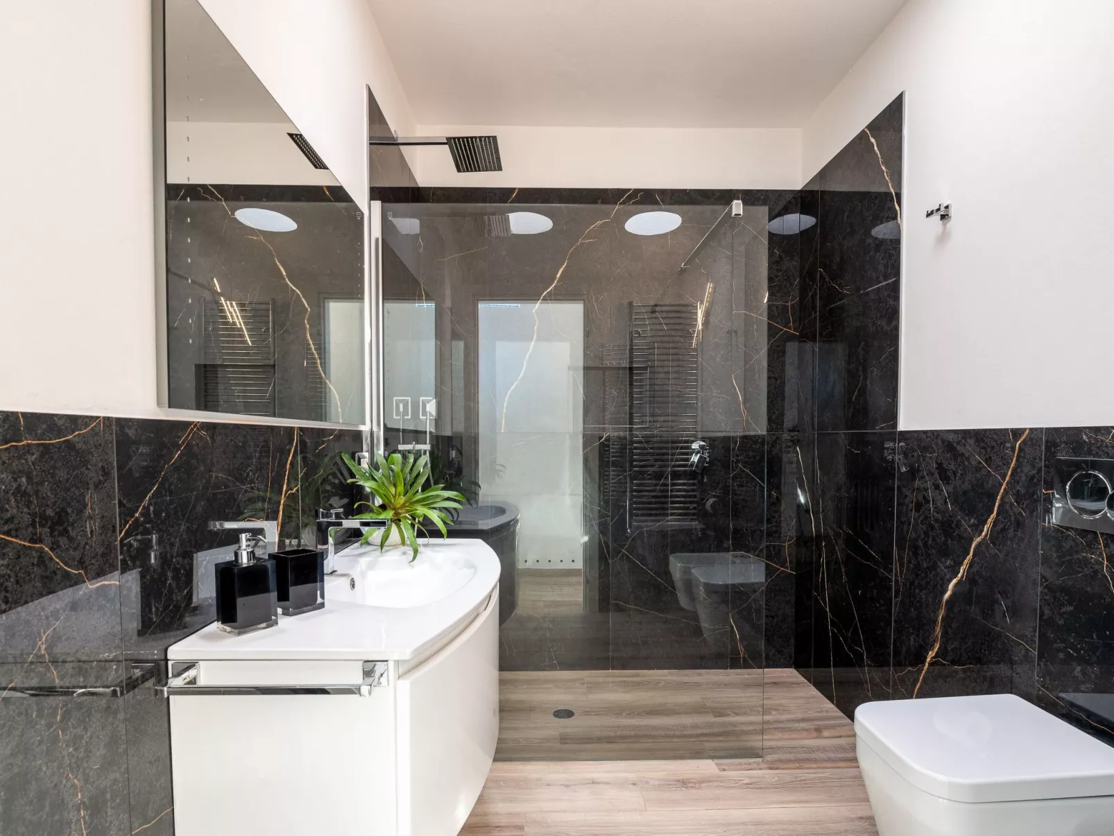 Punta Ala Villa-Binnen