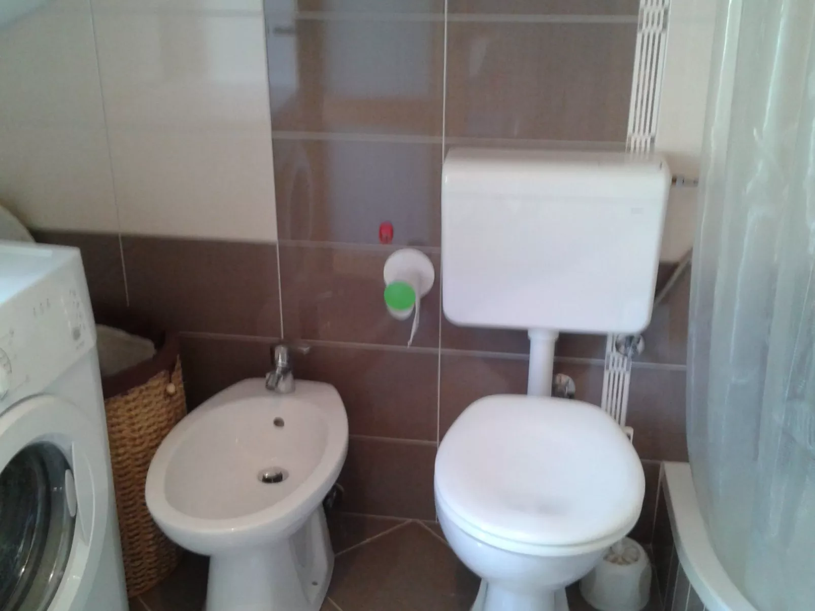 Anwesen mit Blick auf das Wasser-Image-tags.info