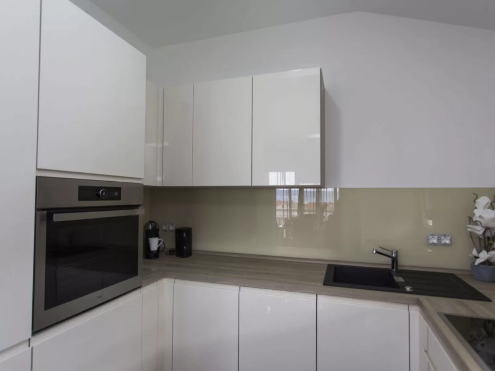 Moderne Meerblick ap.1 mit Pool und Terrasse bbq in der Nähe von Split Trogir-Buiten