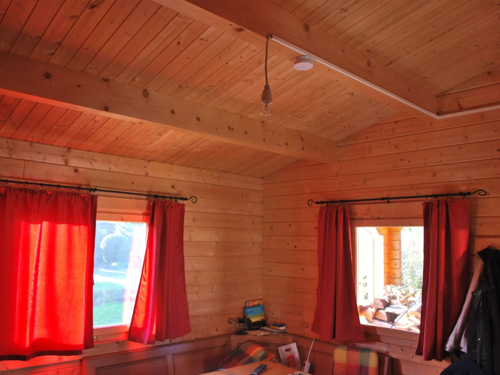 Blockhaus mit eigenem See-Binnen