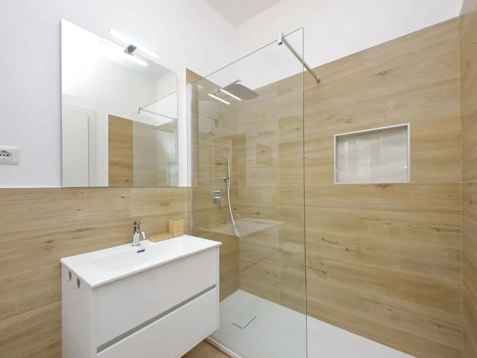 Rome Aurelia Terrace close to St Peter's Square Free Parking and Pool-Binnen