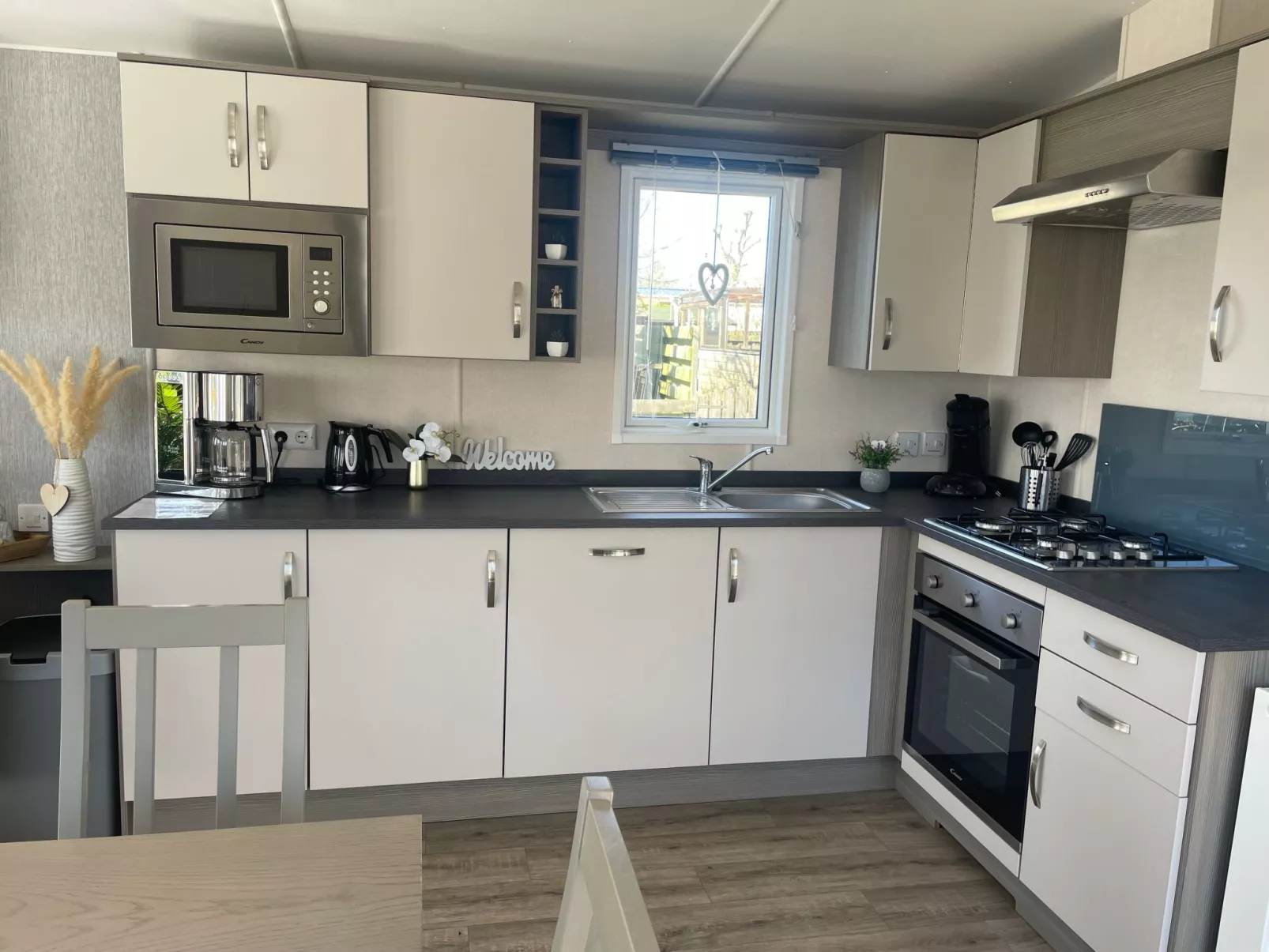 Chalet in Strandnähe-Image-tags.info