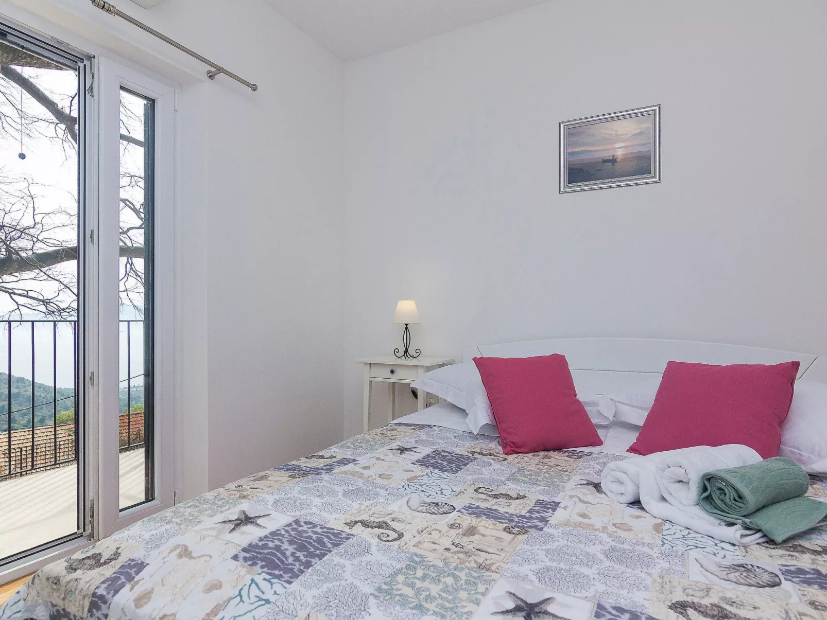 Schönes Steinhaus mit beheiztem Pool, Terrasse m-Binnen