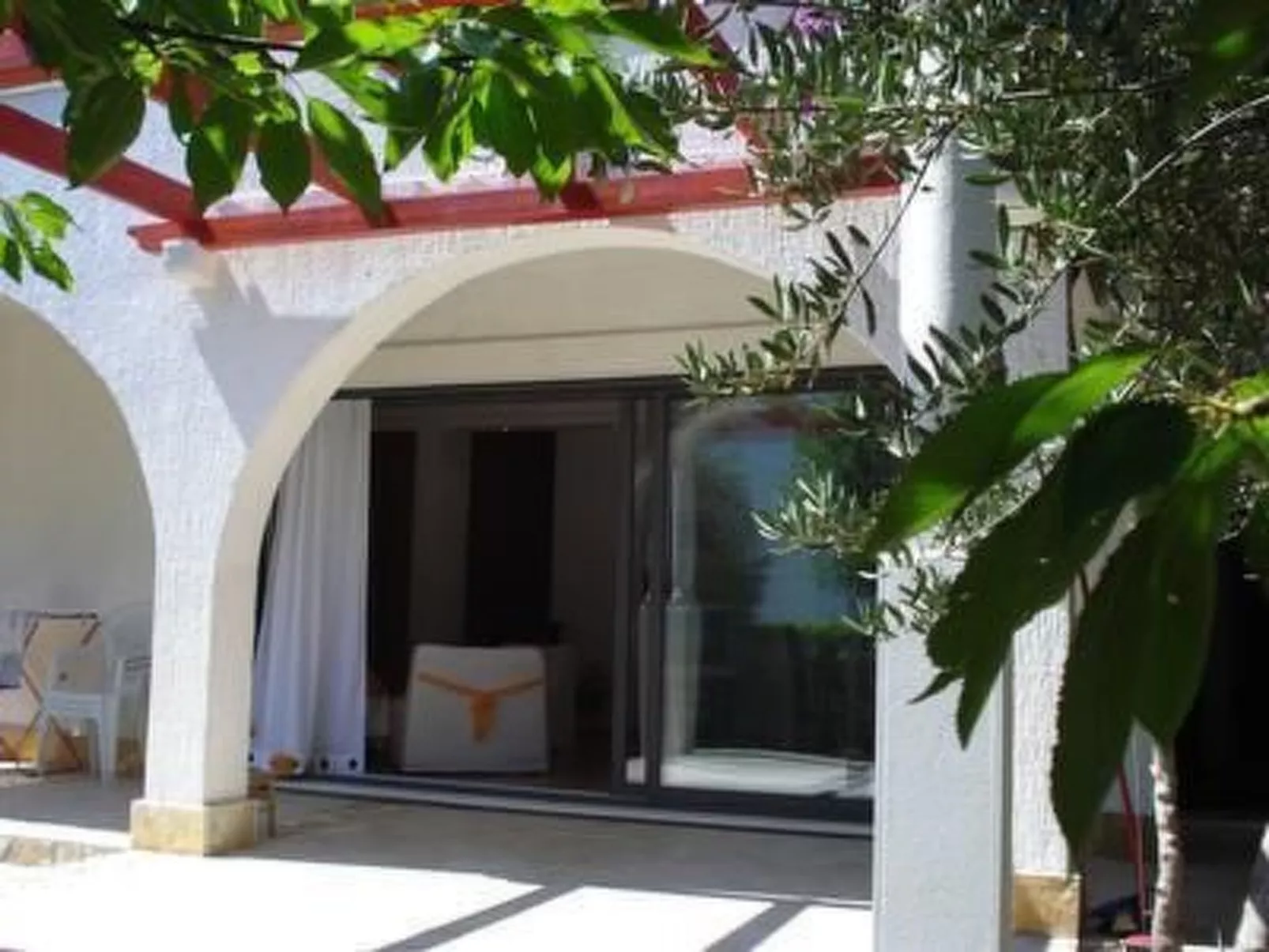 Mit Garten, Grill und Terrasse-Buiten