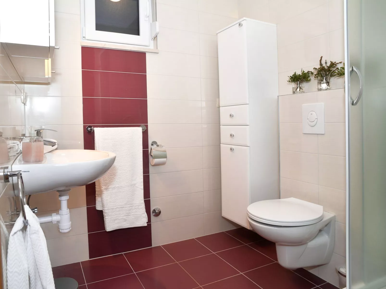 In Kastel Sucurac mit Parkplatz-Binnen