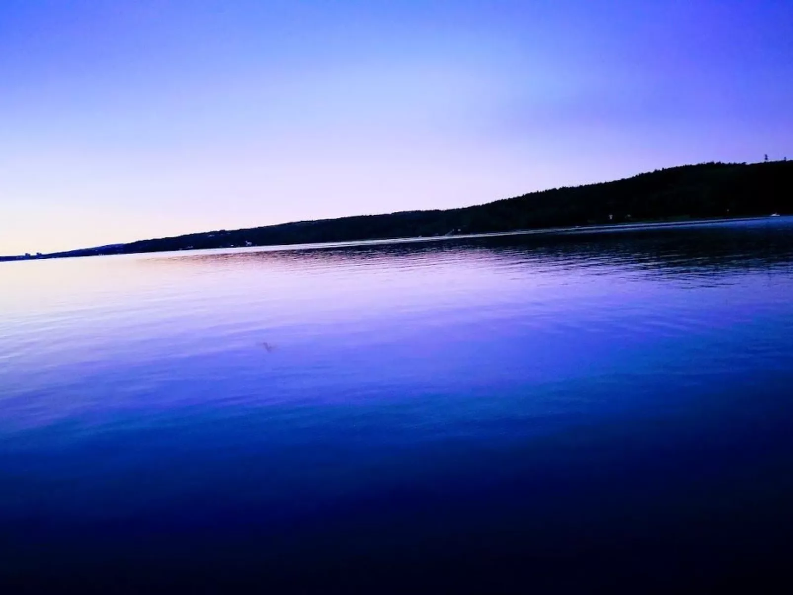 Am See Åsunden mit herrlicher Aussicht-Buiten