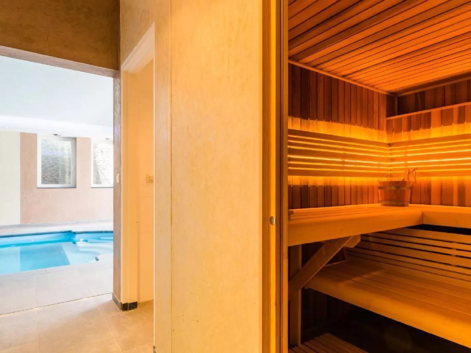 Geräumiges Ferienhaus in Mechelen mit-Binnen