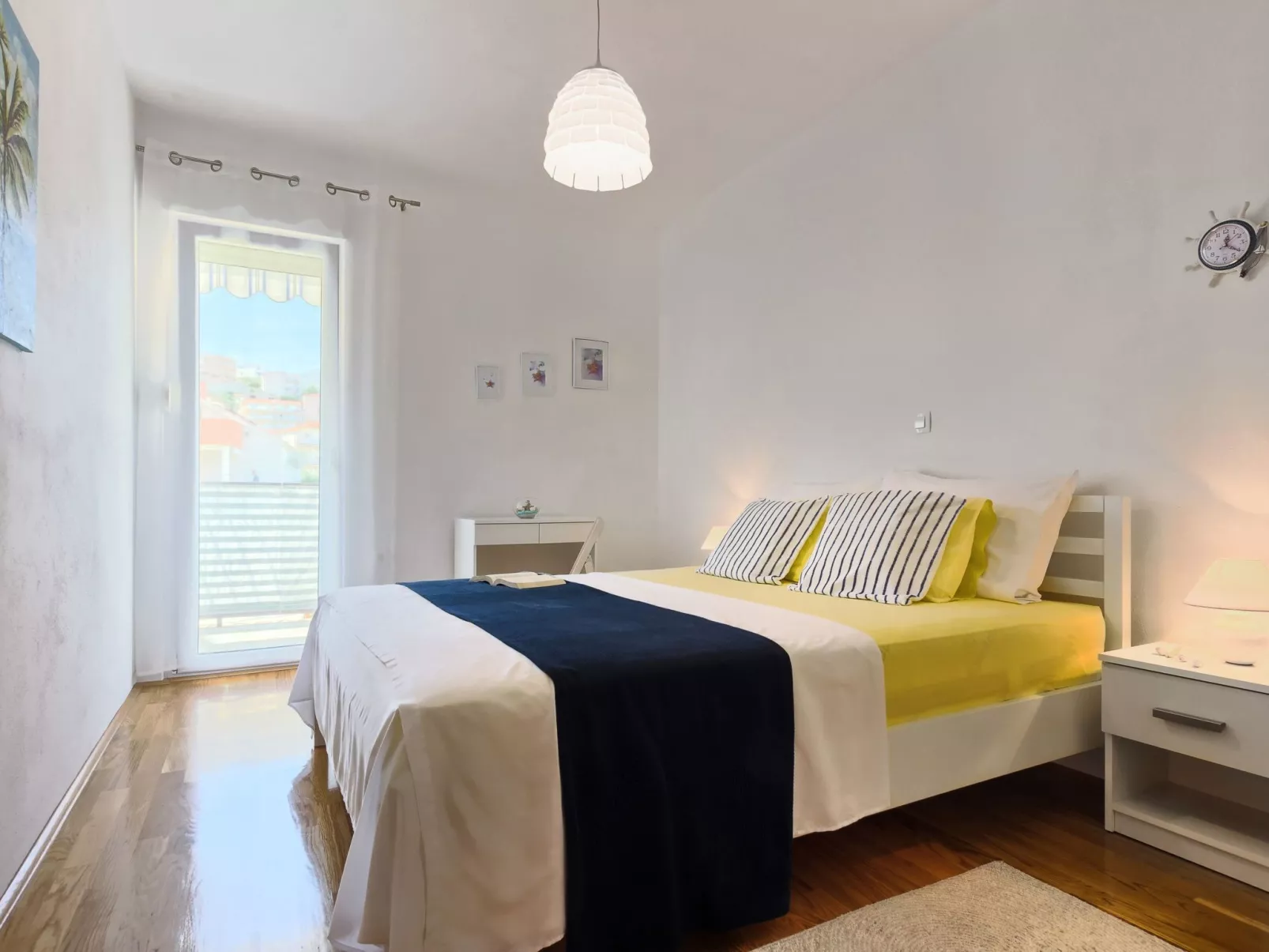 "Split Area Apartment"-Binnen