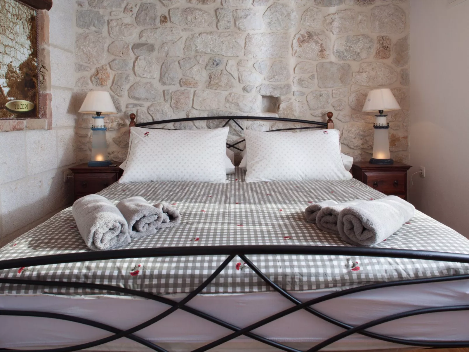 Charmantes Steinhaus mit Pool und Meerblick-Binnen