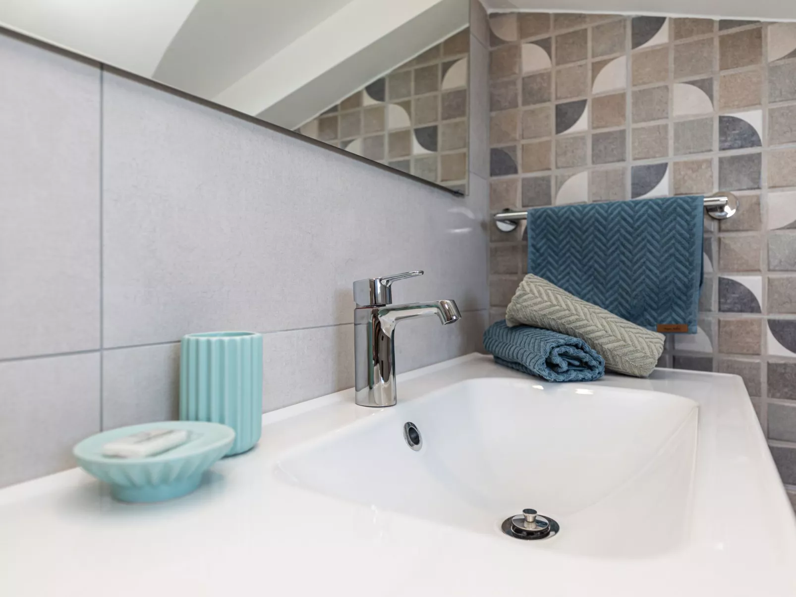 App mit Meerblick und Pool für 2-4 Personen-Binnen