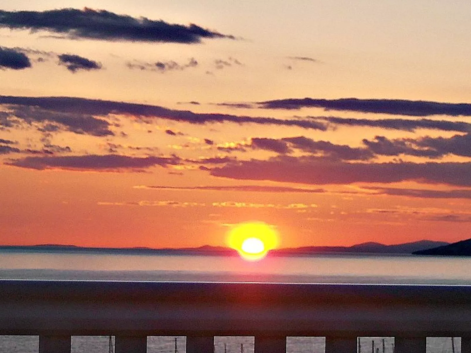 Schöne Ferienwohnung in Baska Voda mit Terrasse-Buiten