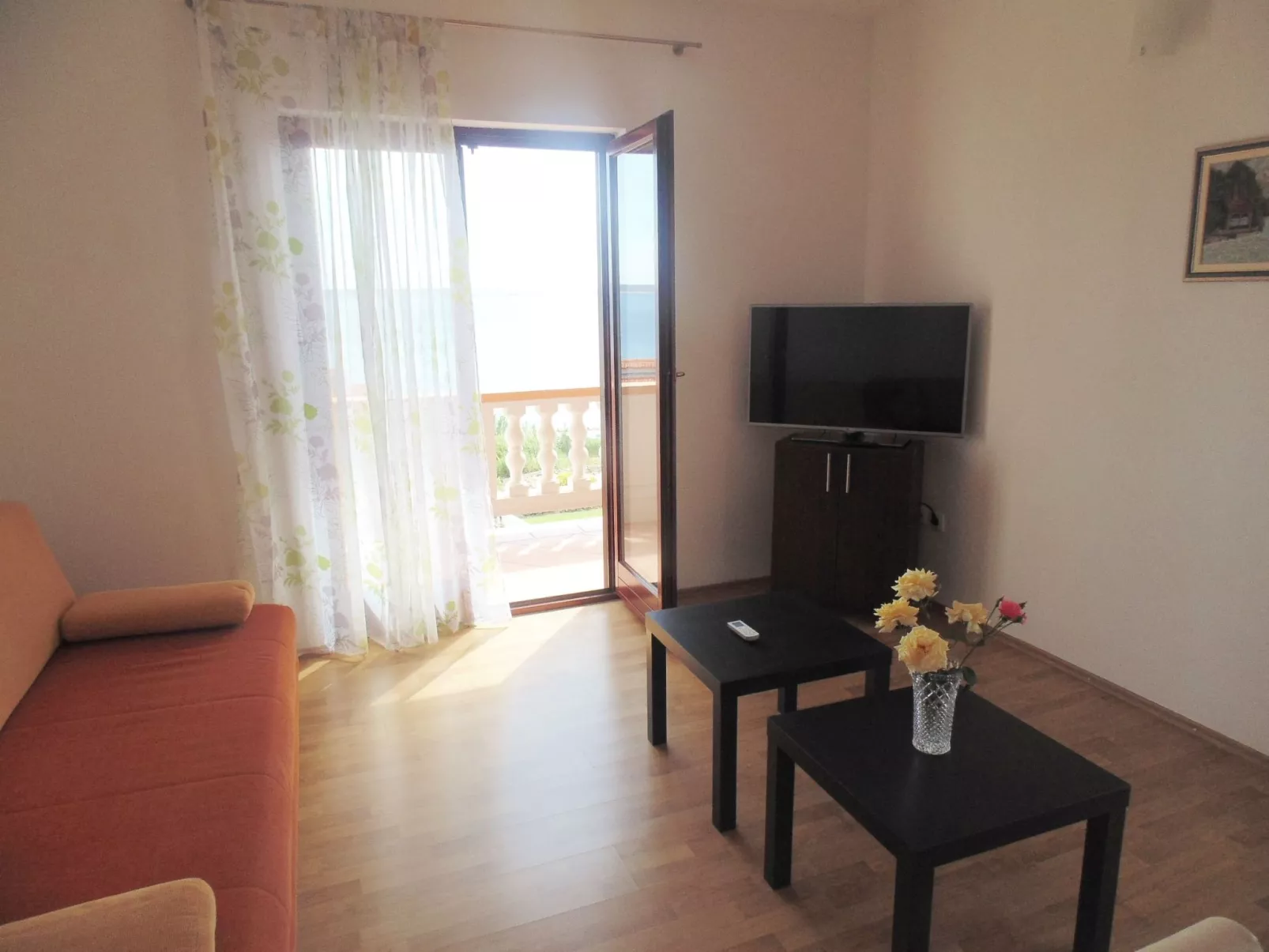 Komfortable Wohnung mit Balkon und Meerblick-Binnen