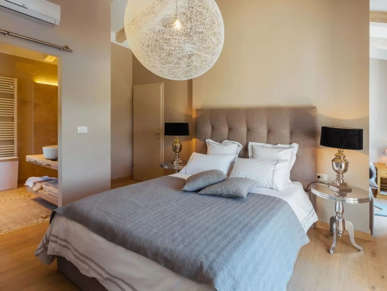 Villa Arabela mit 4 Schlafzimmern, in der Nähe von Porec-Binnen