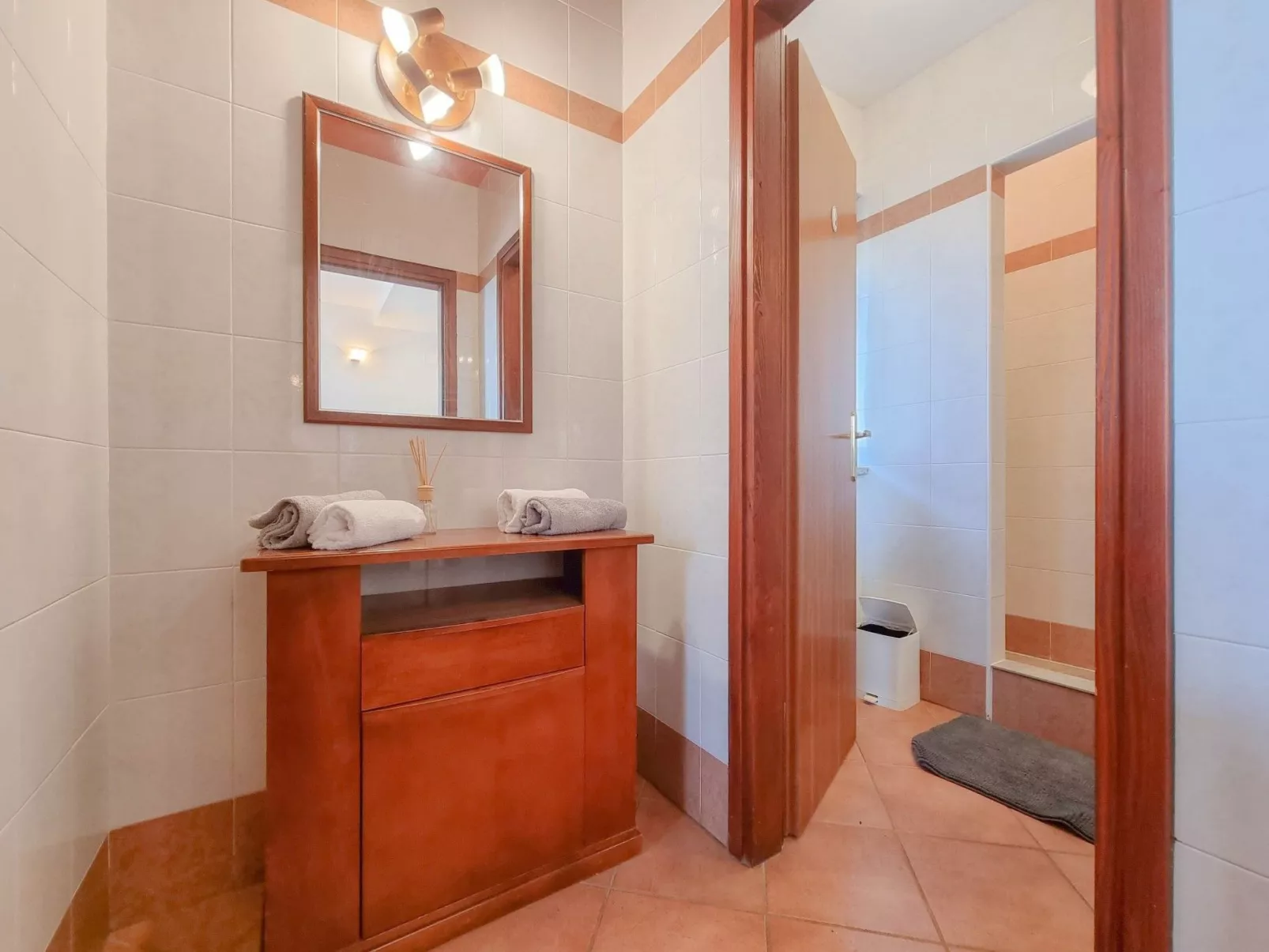 Wohnung "Dani" mit Terrasse-Binnen