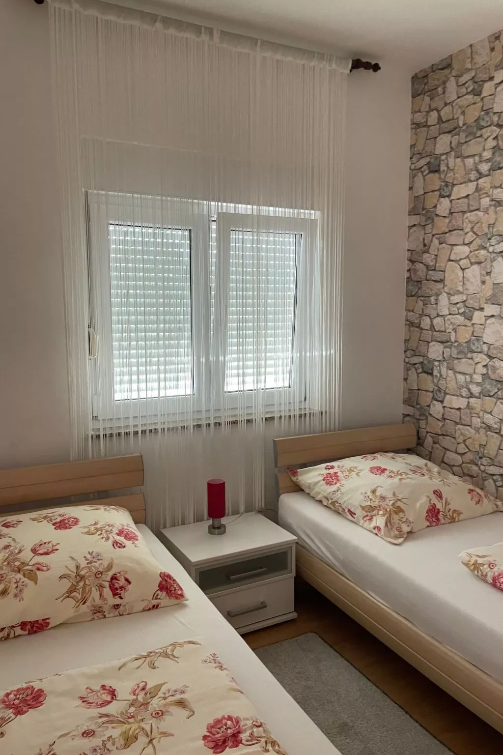 Wohnungen Nada in Sabunike - von TA Leut Agency-Binnen