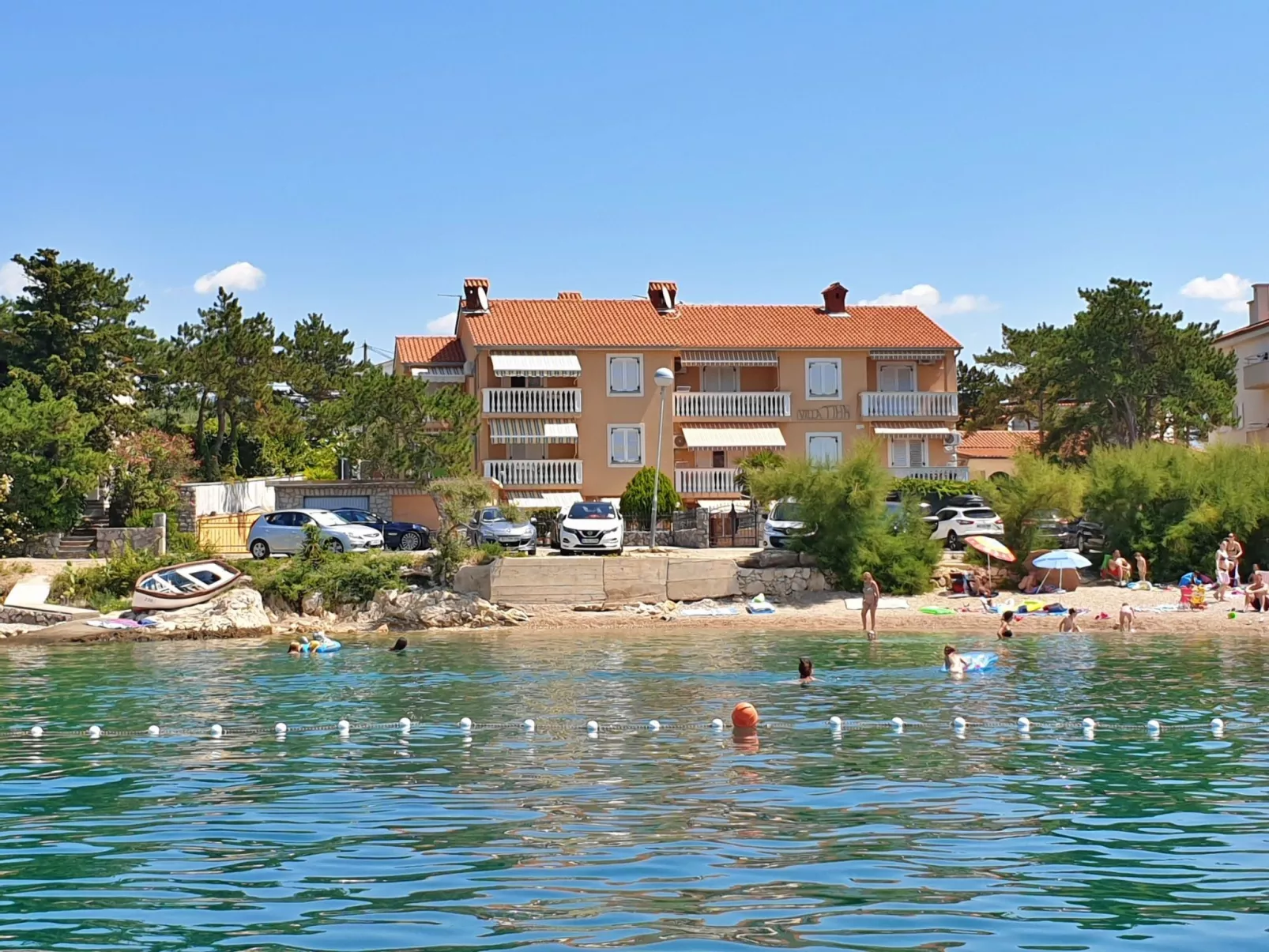 Vila Tiha Lili-Buiten