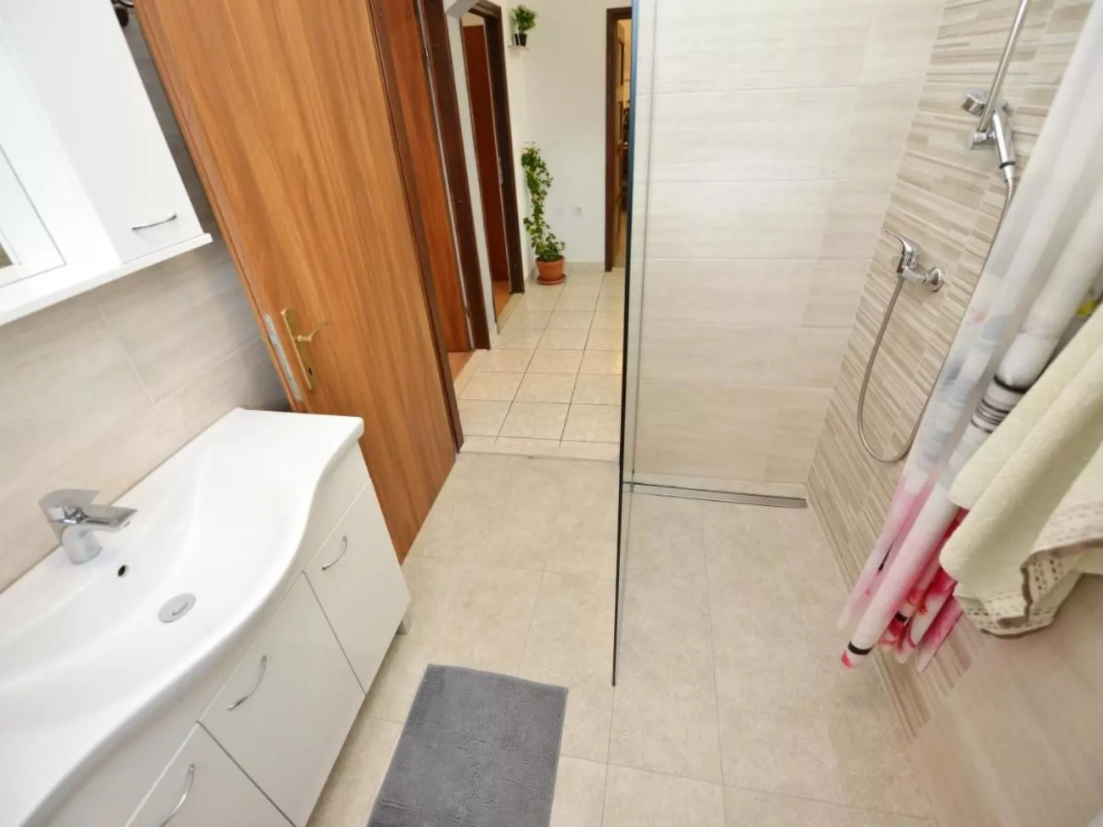 Ariana privater Pool - Agentur TA Leut-Binnen