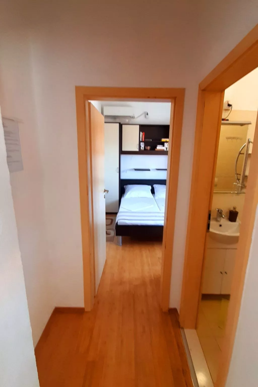 Mit Blick auf das Wasser-Binnen