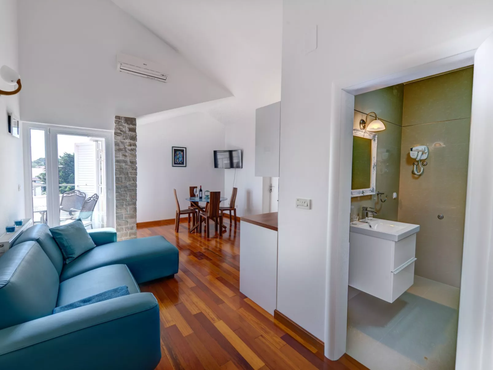 Für 4 Personen mit Pool-Binnen