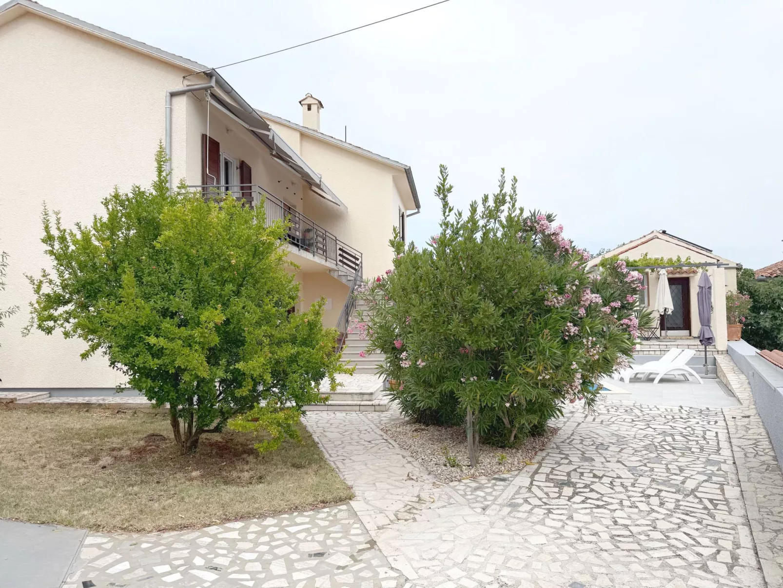 LacoDeLama mini resort - Wohnung Pina mit Pool-Buiten