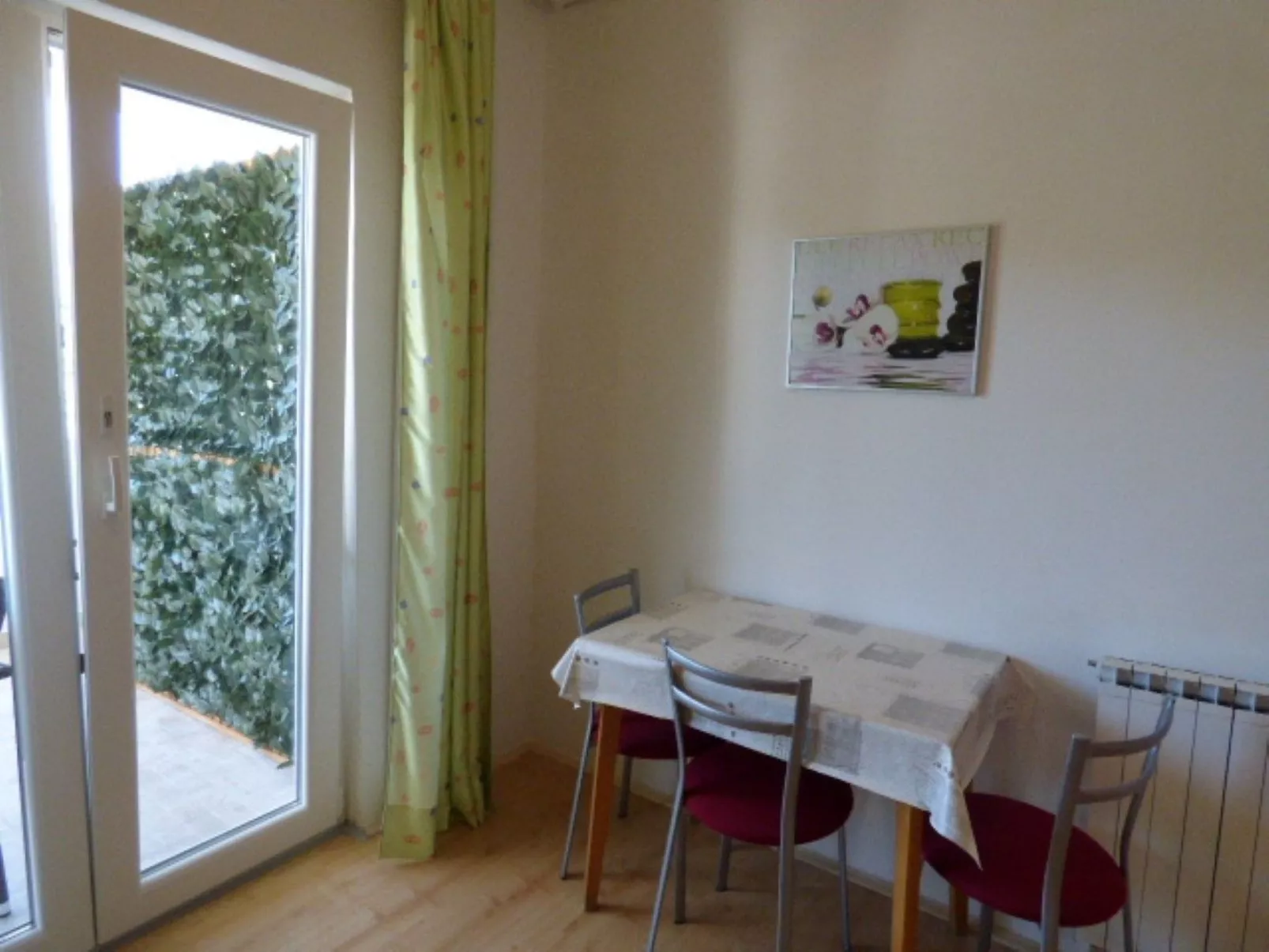 Kleines Apartment in der ersten Etage-Binnen