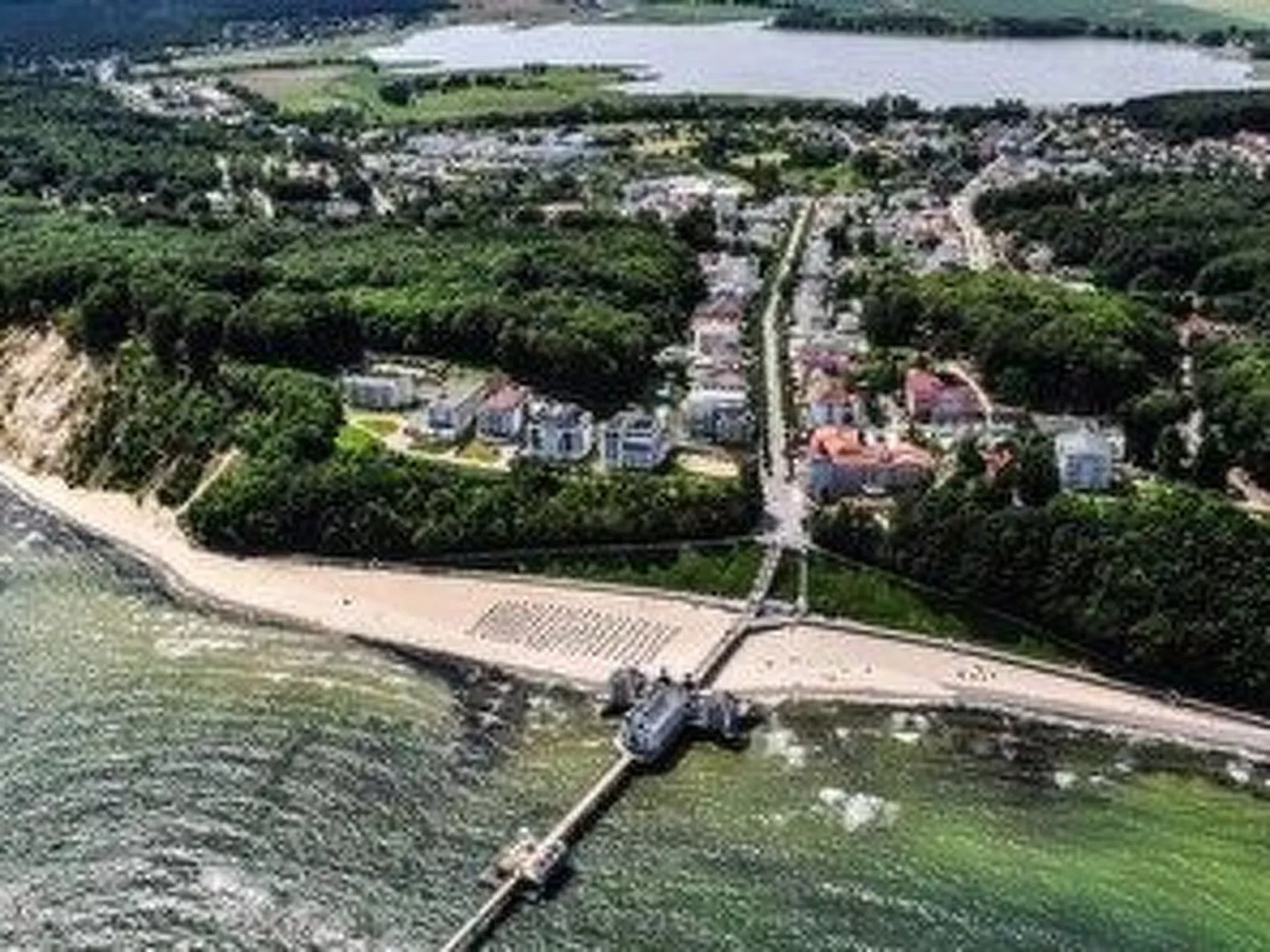 Ferienbungalow mit Terrasse und Seeblick in Sellin-Buiten