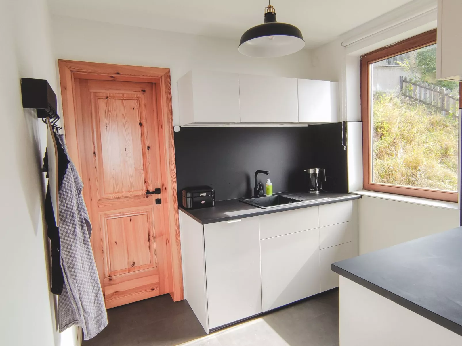 Sonniges Berghaus, ruhige Lage, phantastischer Weitblick-Binnen