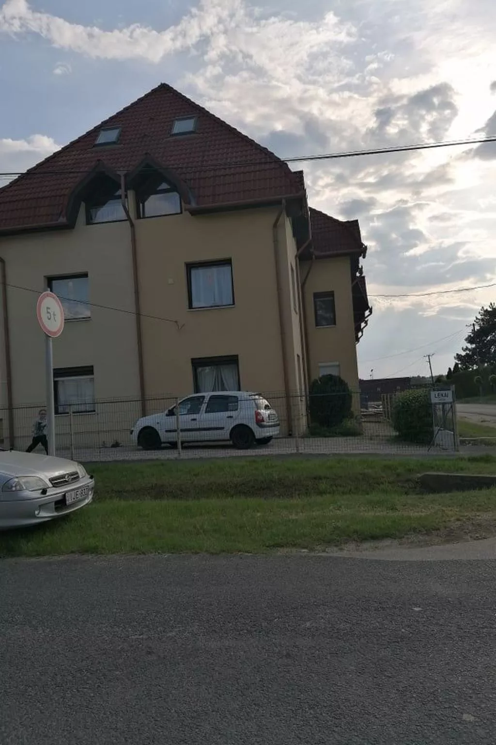 In Balatonlelle mit Garten-Buiten