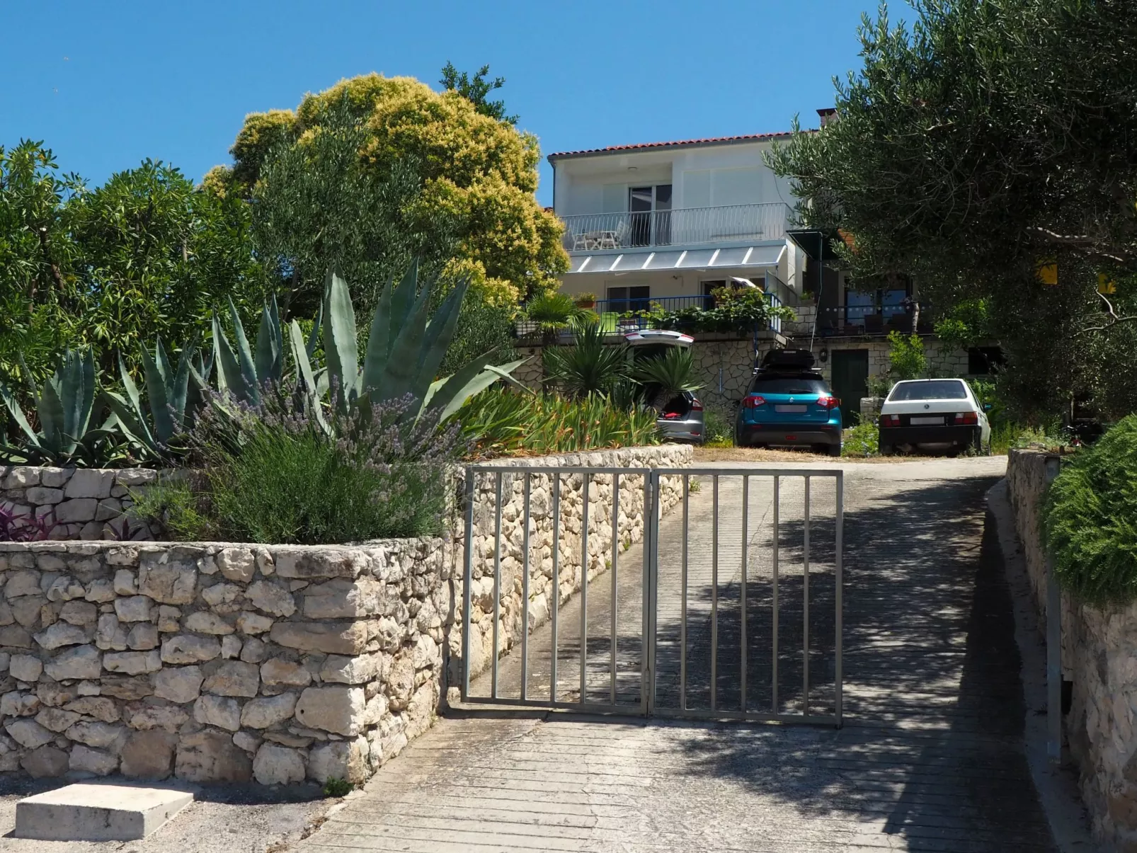 Strandnahe Ferienwohnung mit großer Terrasse-Image-tags.info
