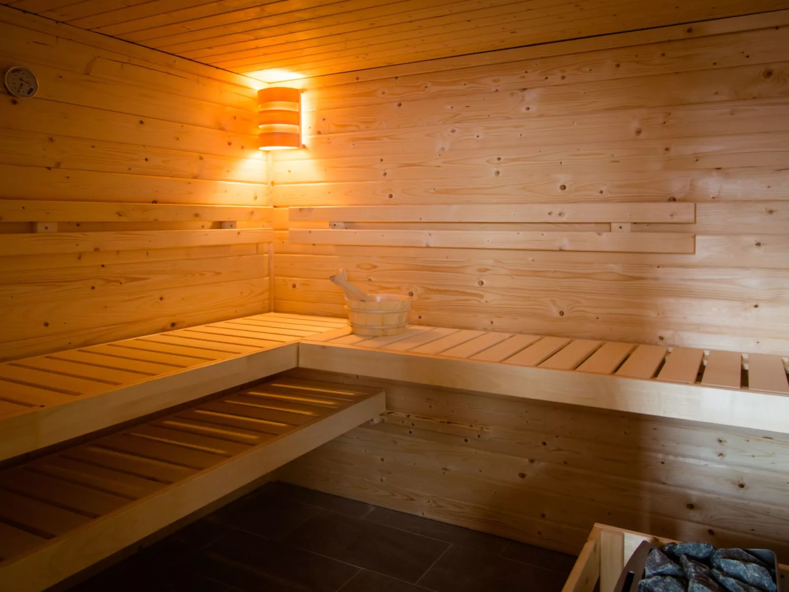 Alm-Ferienhaus-Binnen