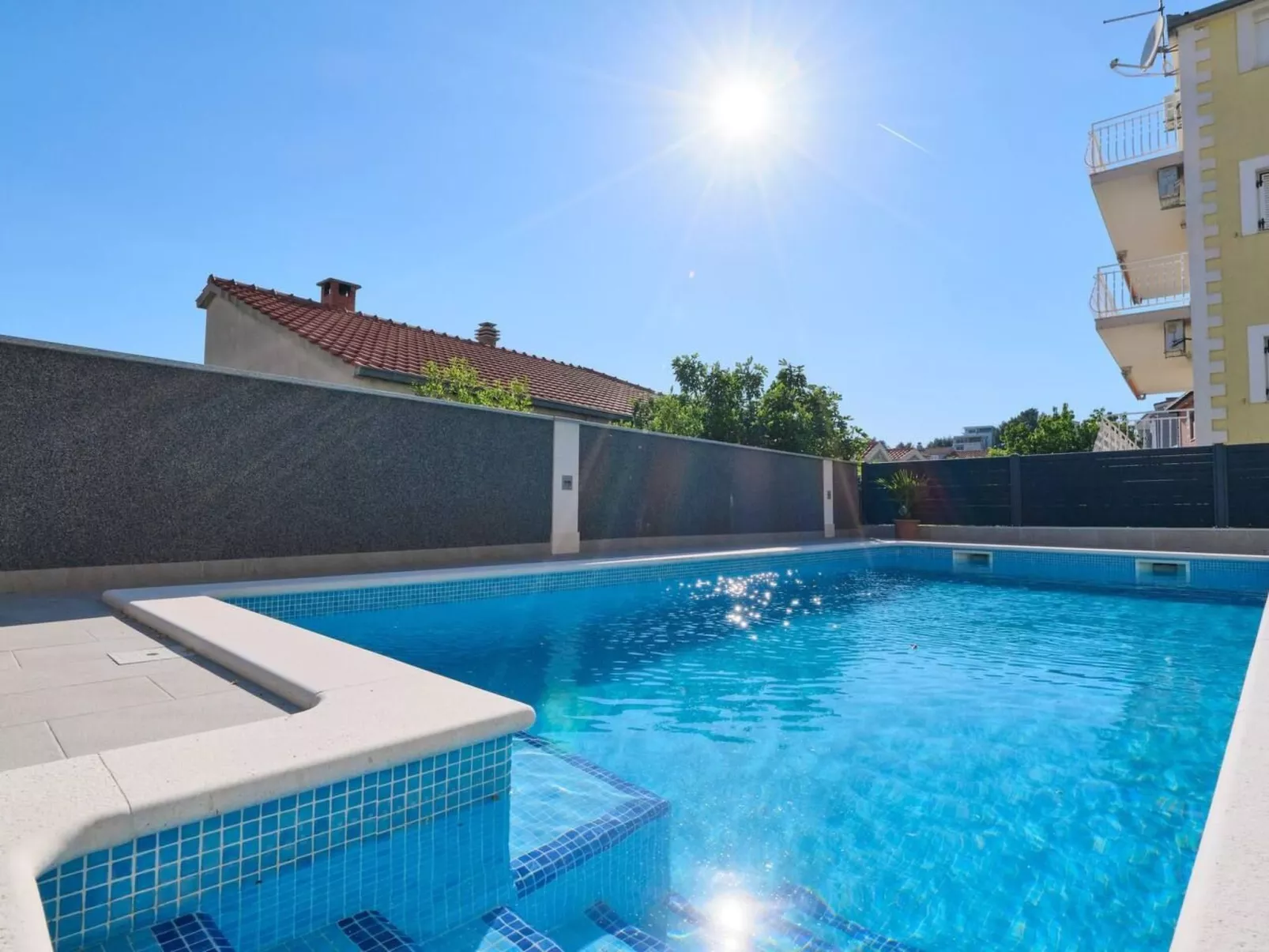 M&M Ferienhaus mit Pool-Image-tags.info