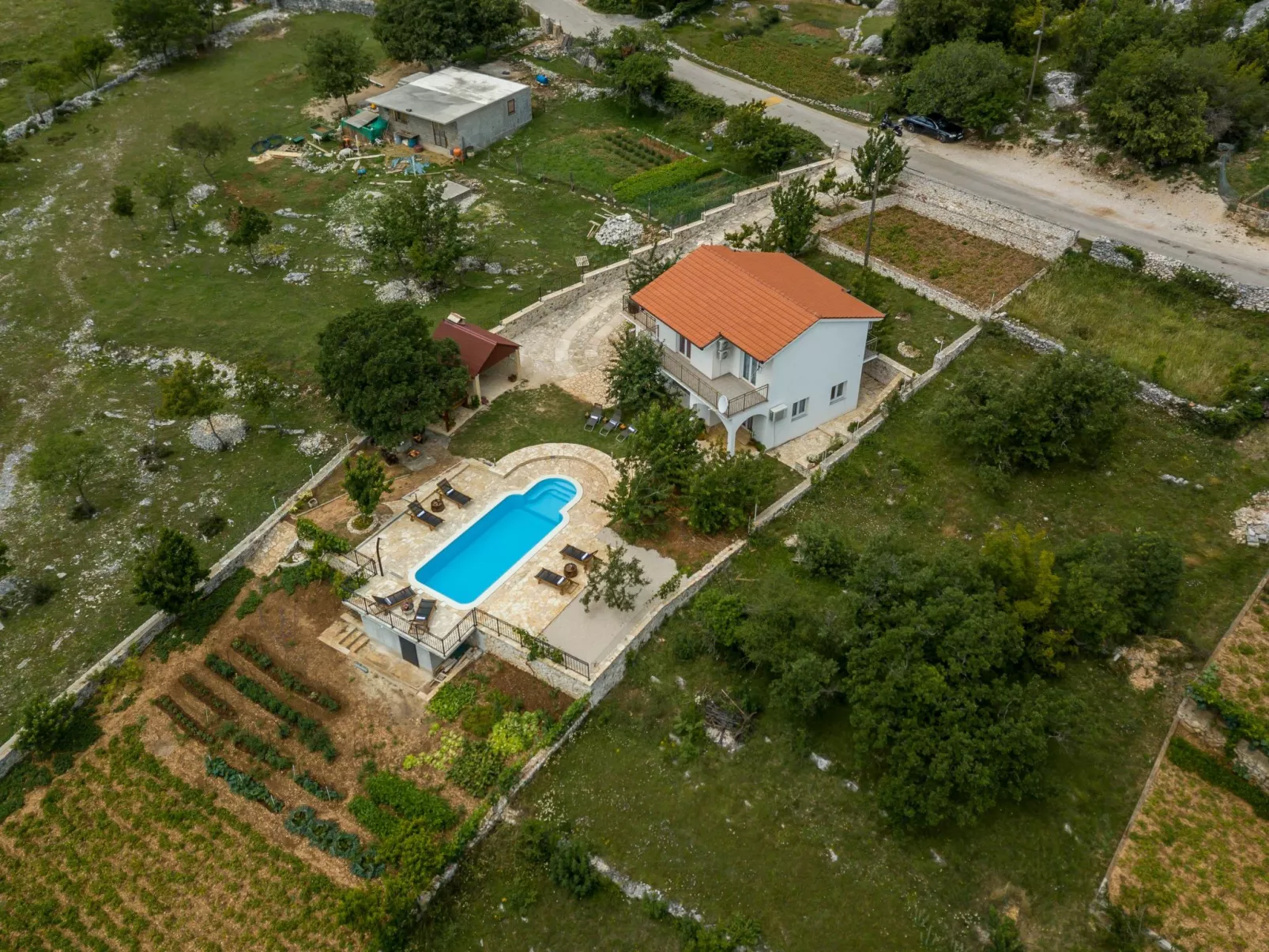 Villa Podrugovi Dvori mit Pool-Buiten