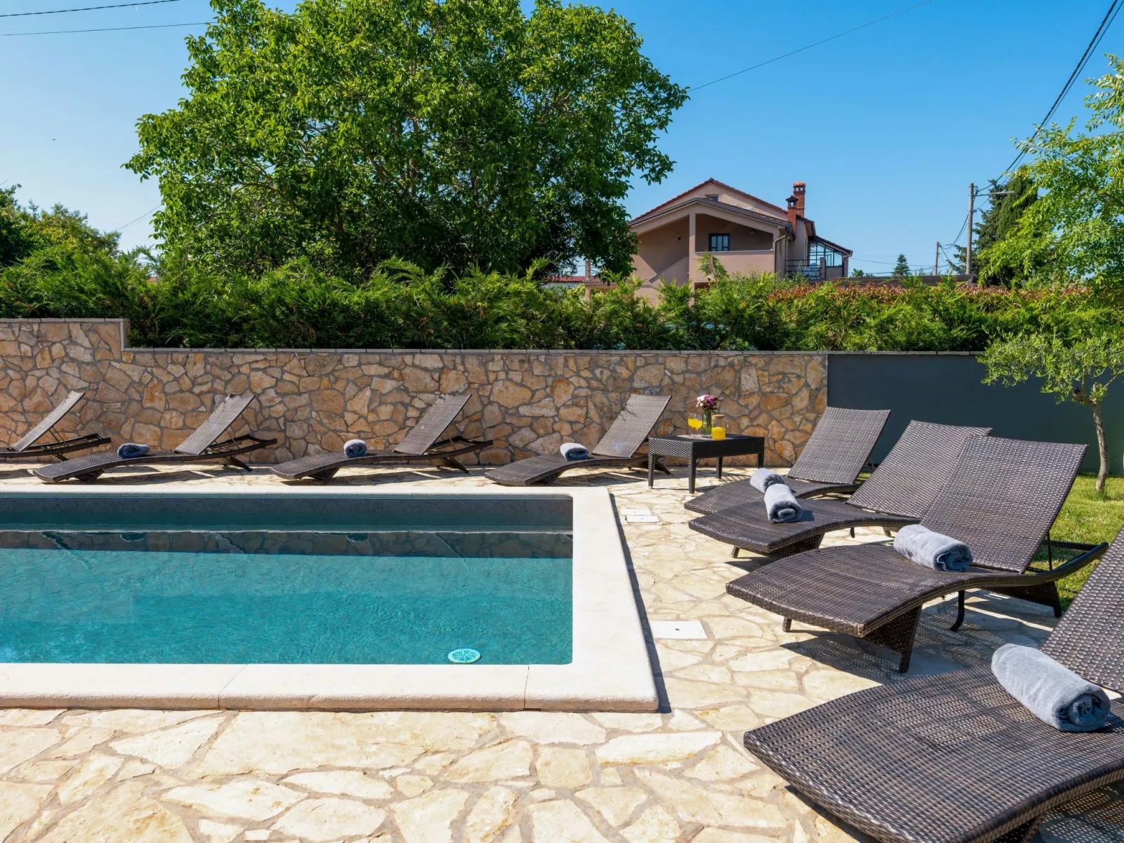 Casa Viola mit Pool, unweit von Lanterna Resort-Buiten