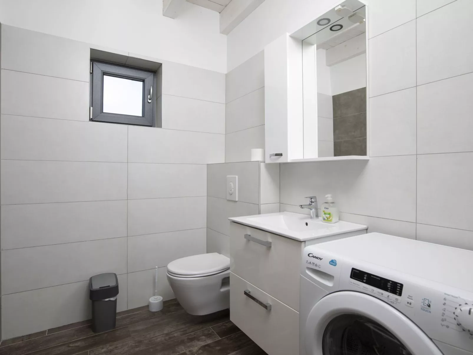 Villa Sole am Meer mit Pool, Sauna, Whirlpool-Binnen