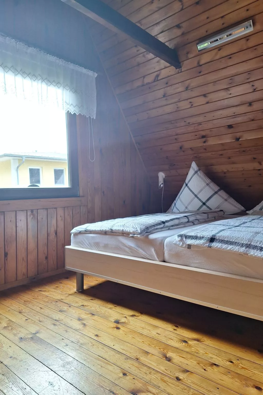 Reetgedecktes Haus-Binnen