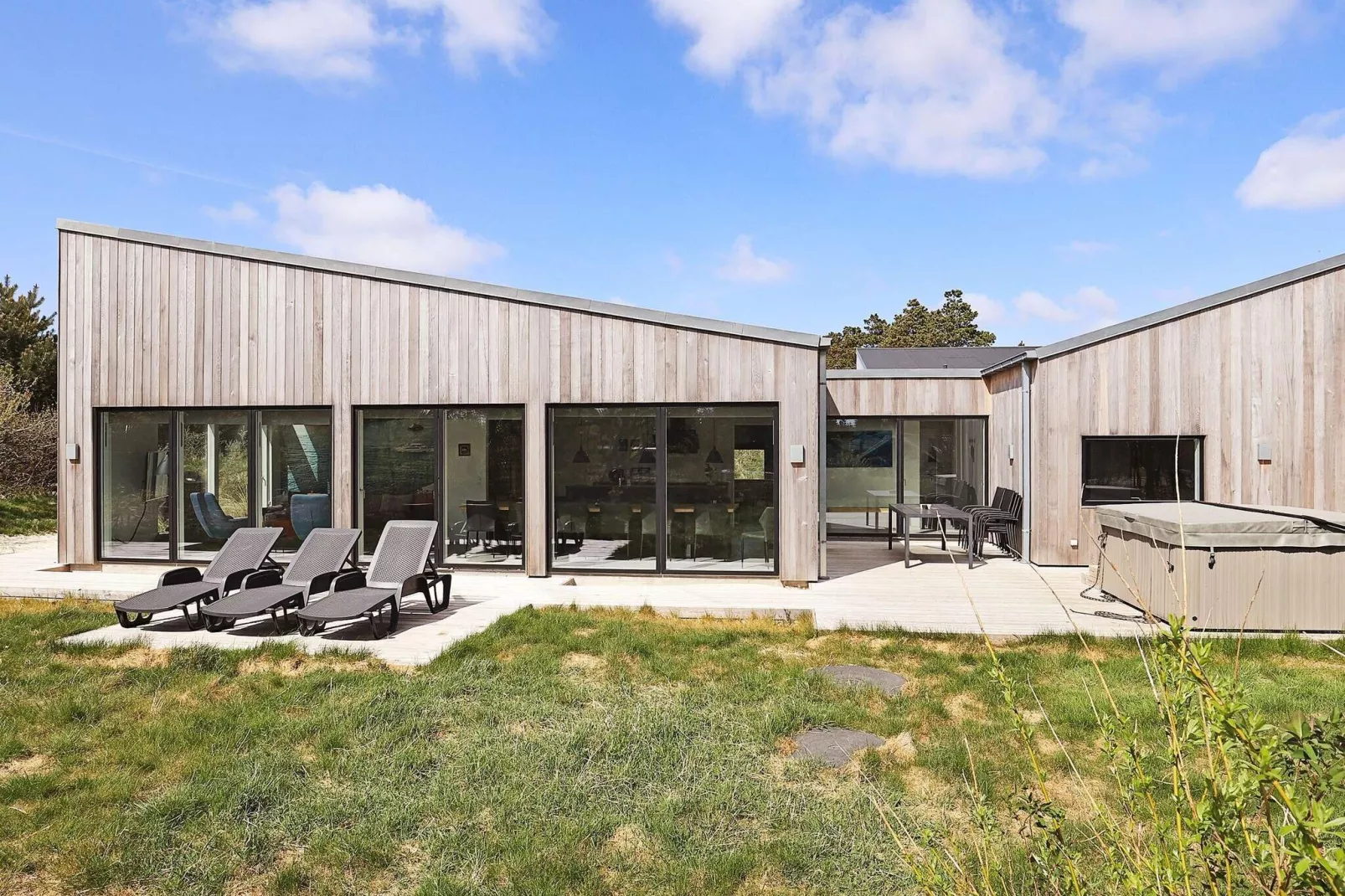 Prachtige cottage in Blåvand met een bubbelbad