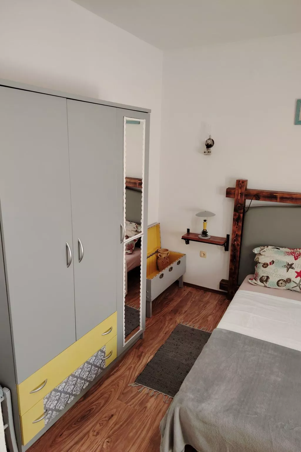 In Vir mit Terrasse und Garten-Binnen