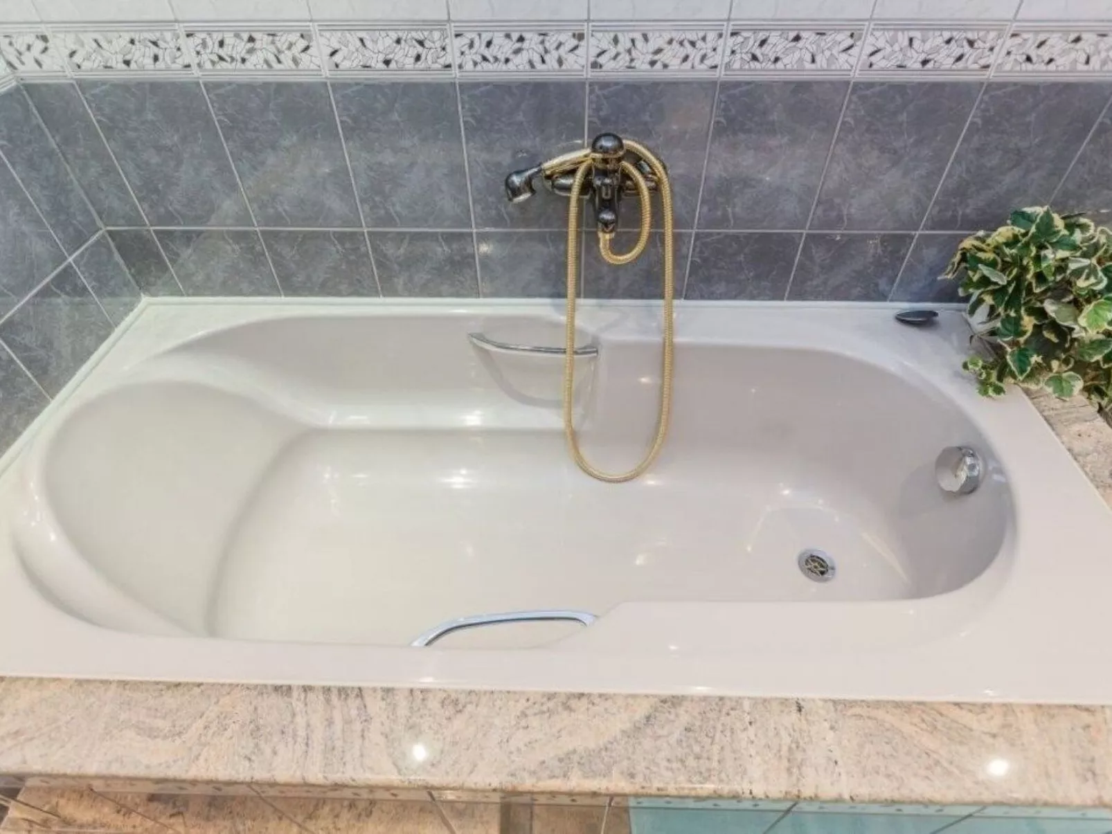 Gasthaus Lazeta-Binnen