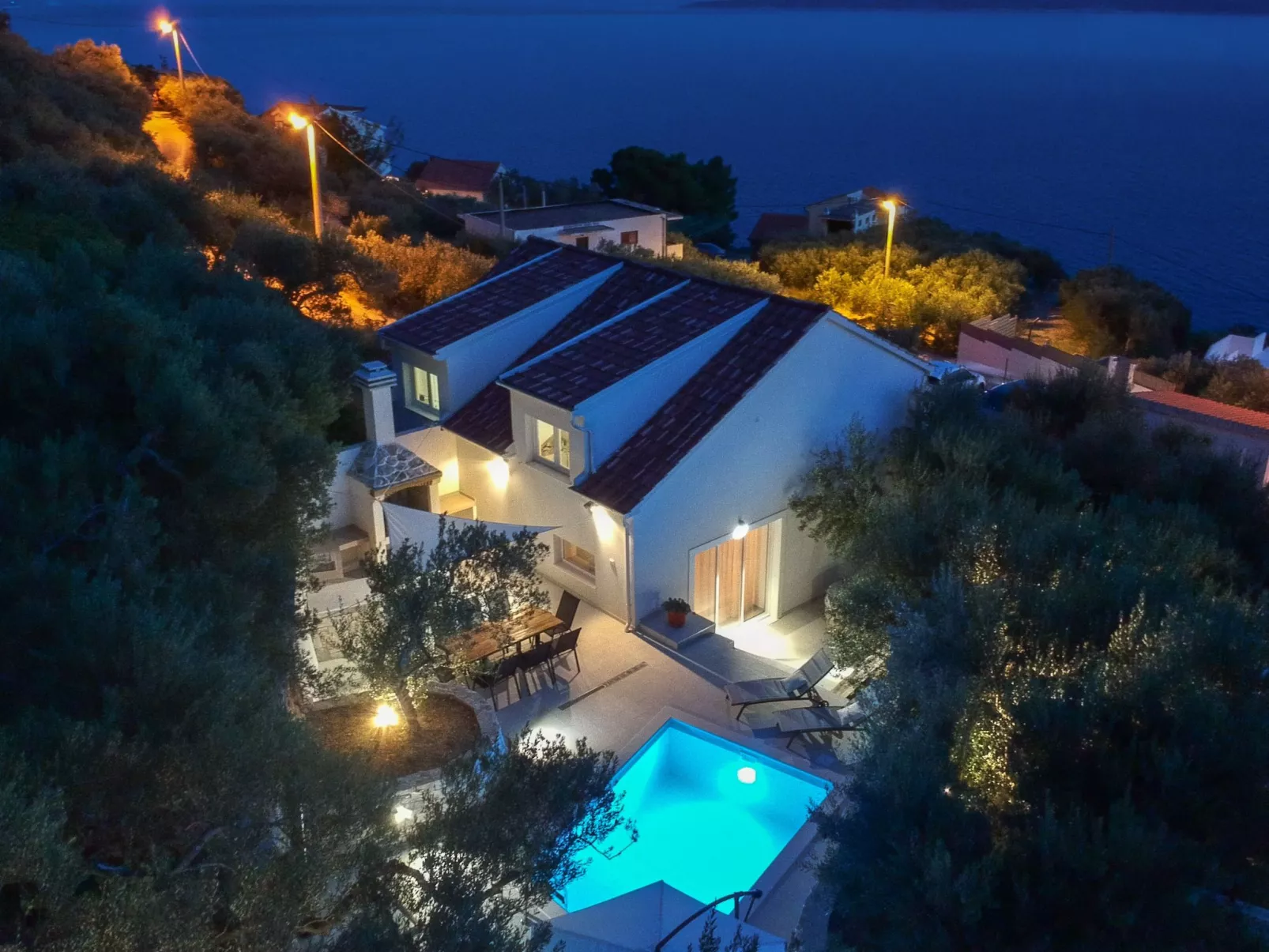 3 Schlafzimmer Villa mit beheiztem Pool und Meerblick-Binnen