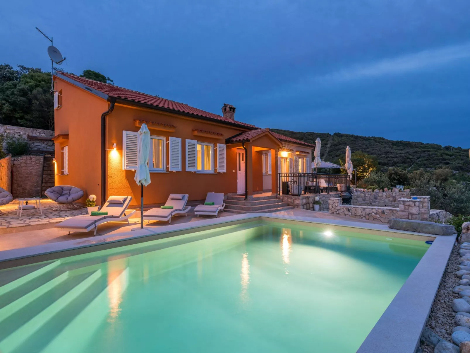 Exklusive und stilvolle Meerblick-Inselvilla-Buiten