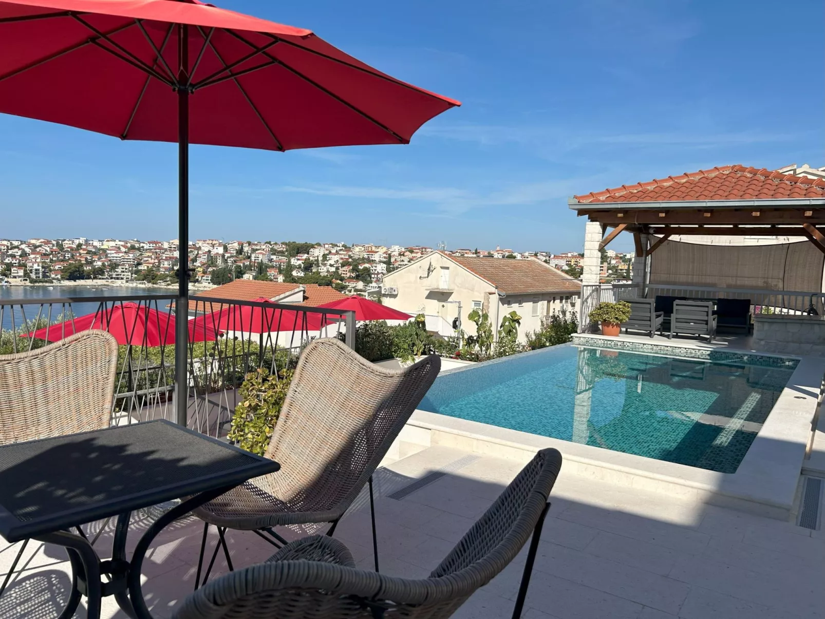 Beheizter Infinity-Pool, Wohnung mit Meerblick3-Image-tags.info