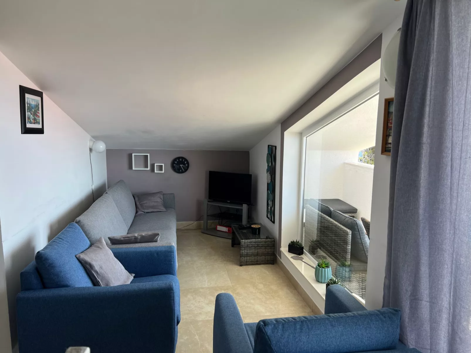 Mit Balkon und herrlichem Meerblick-Binnen