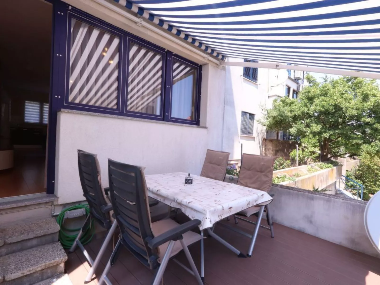 Apartment Gortanova in Stoja mit Privater Terrasse-Buiten