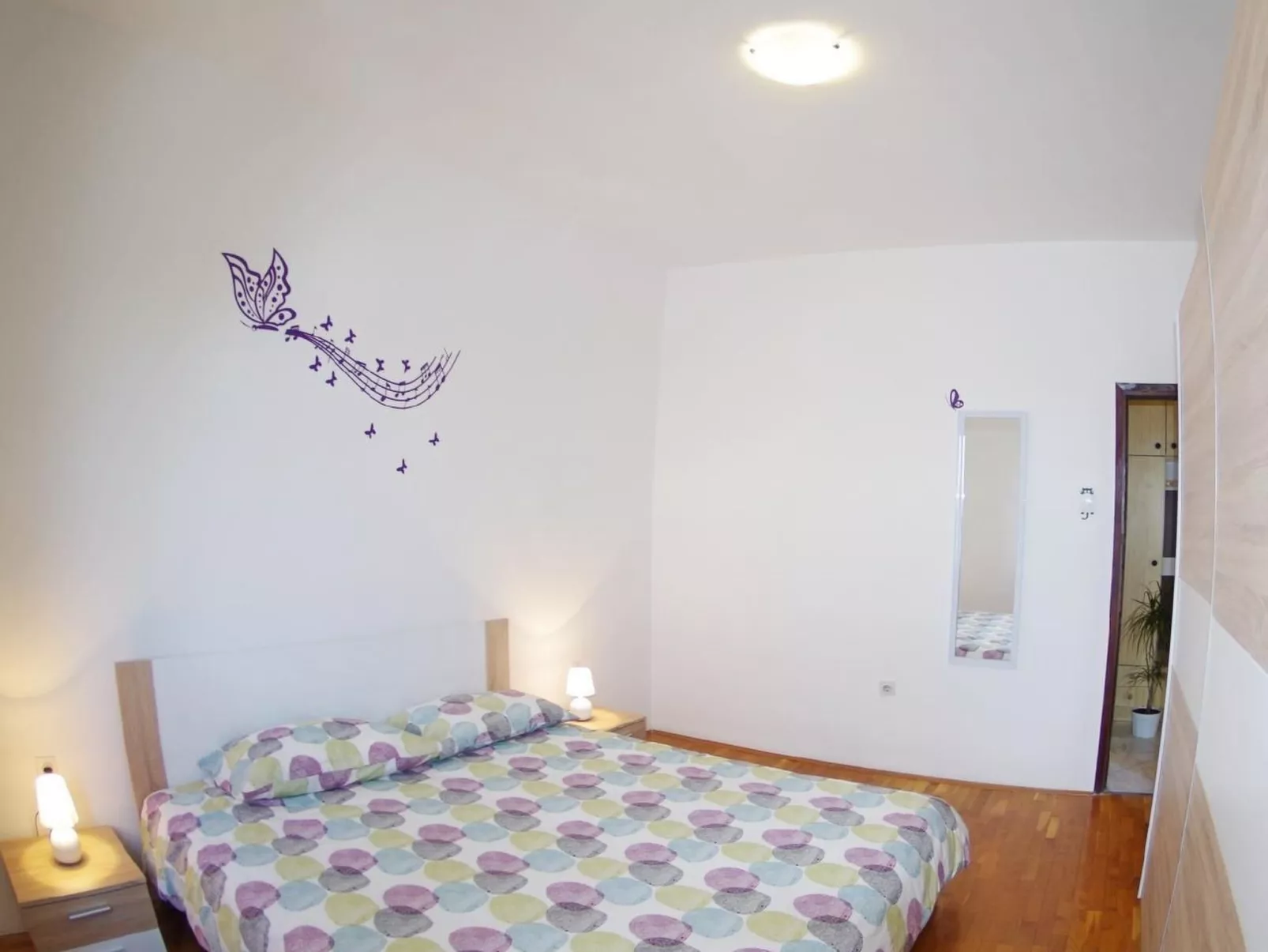 Im Dorf Peresiji-Binnen