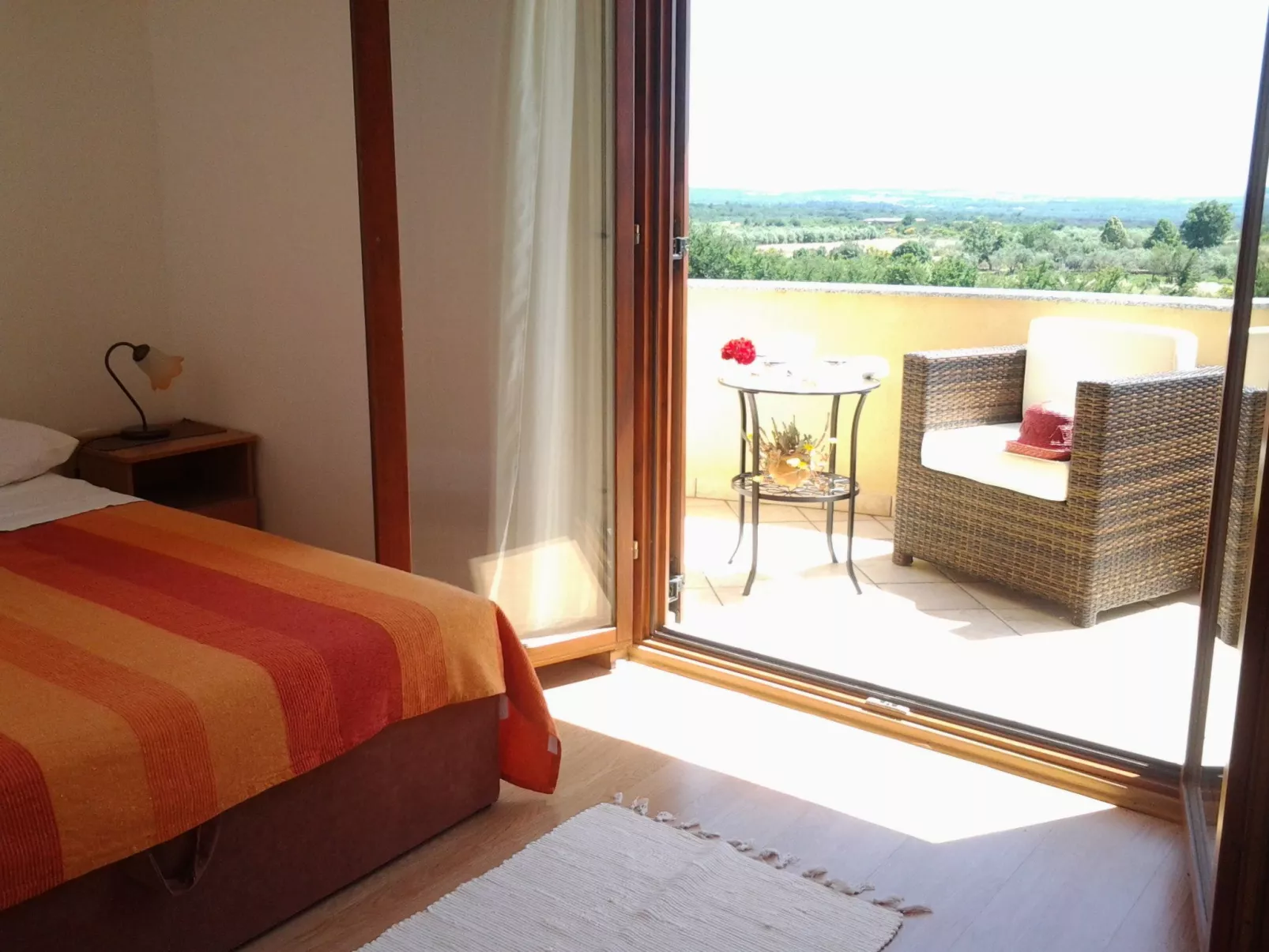 Gemütliches Ferienhaus mit Terrasse und Meerblick-Binnen