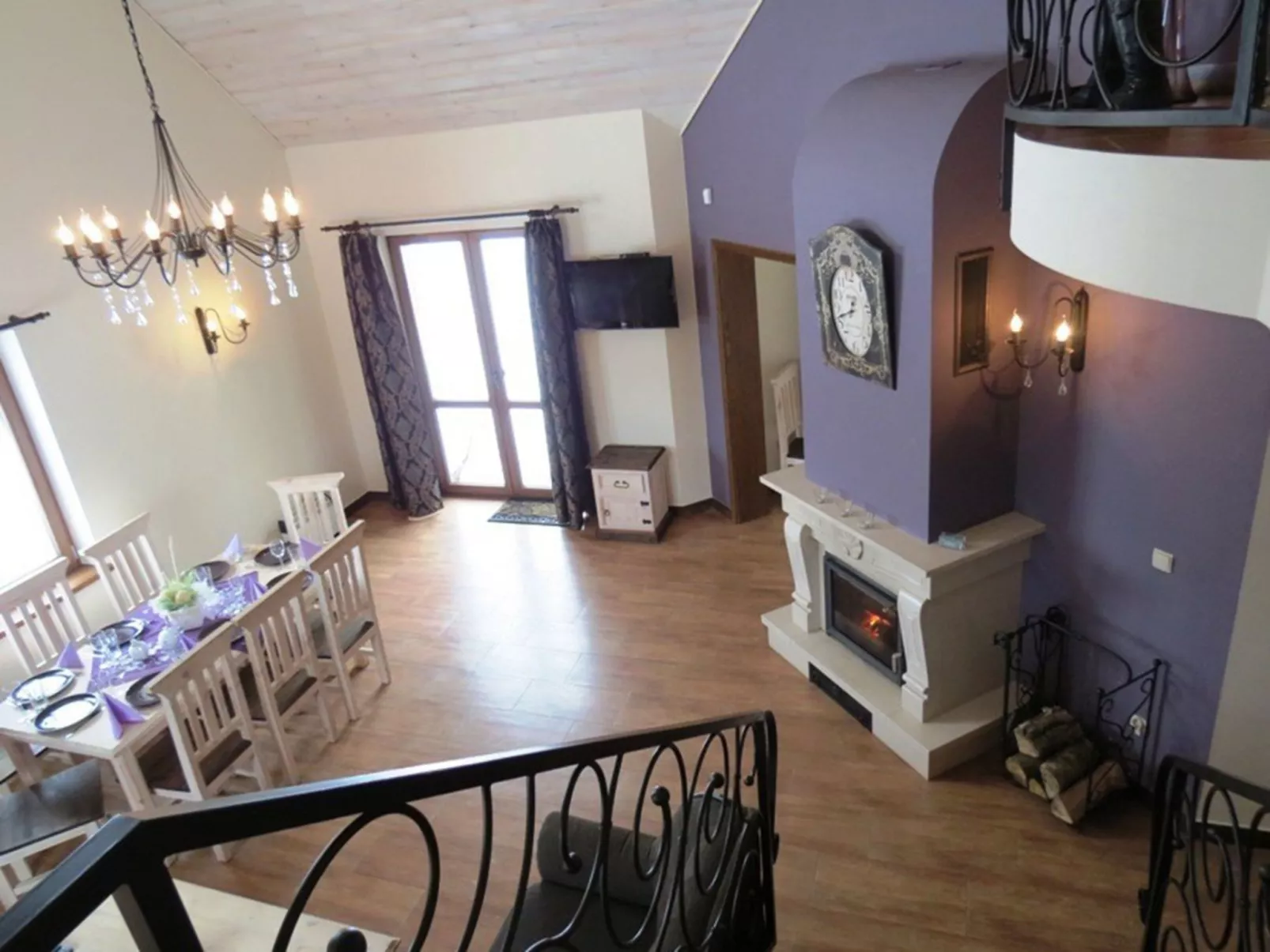 Haus mit fünf Schlafzimmern und Sauna-Binnen