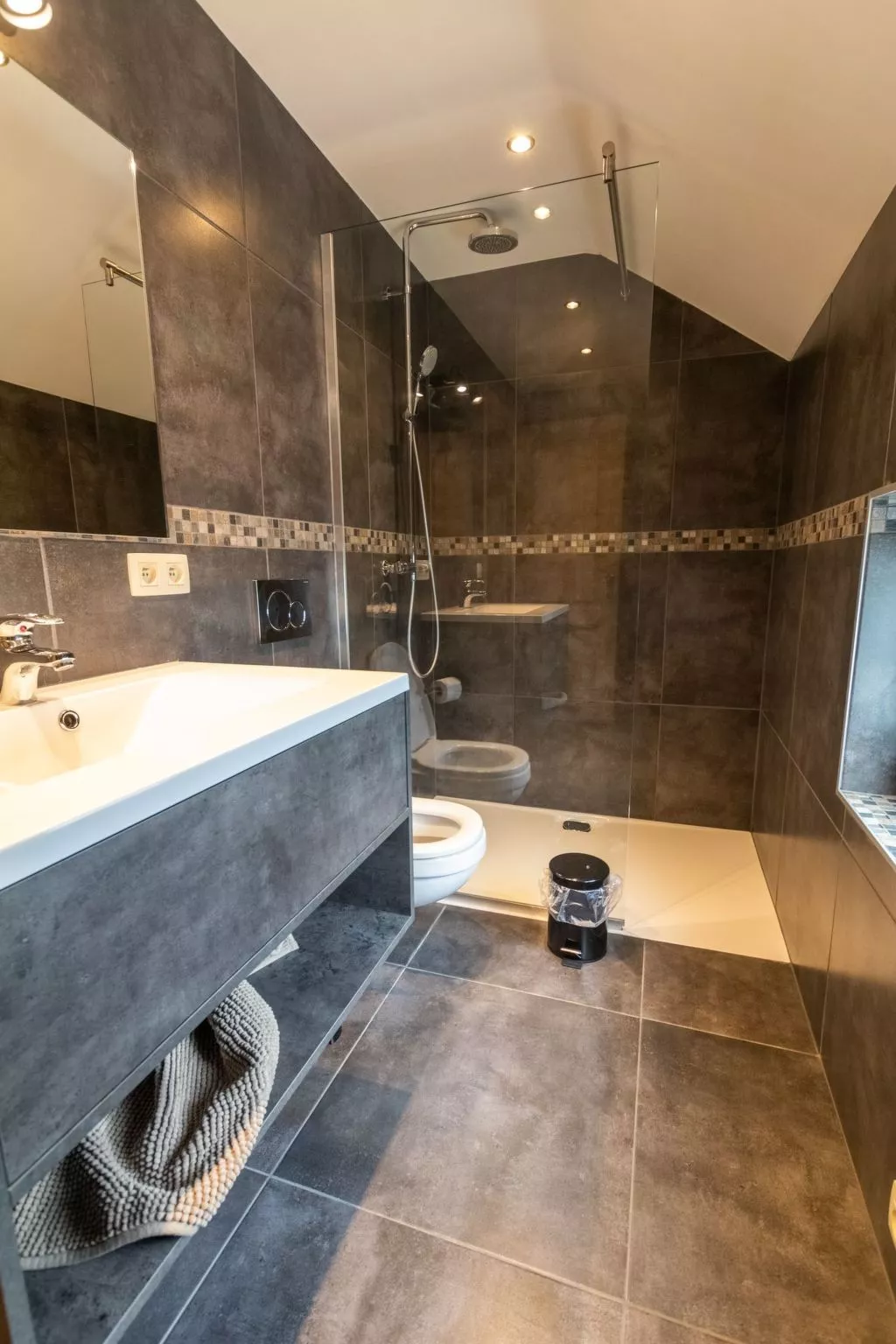 7p jacuzzi seeblick-Binnen