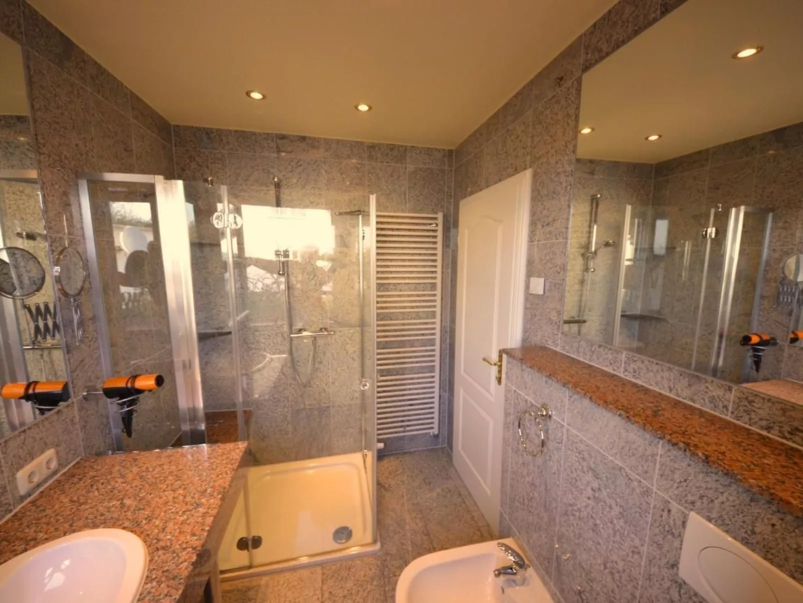 Wunderschönes Appartement mit Garten und Terrasse-Image-tags.info